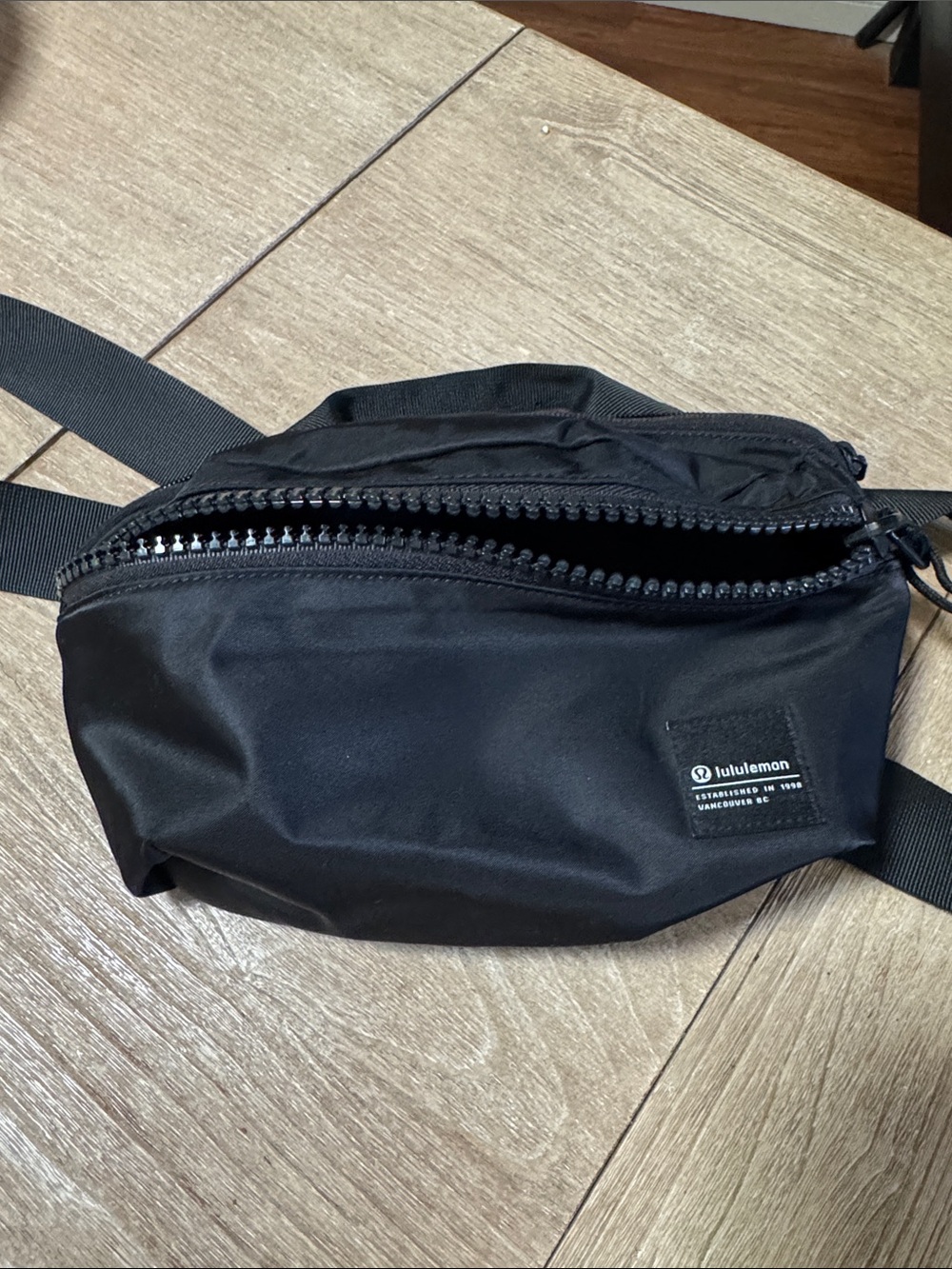 lululemon athletica Black Unisex Belt Bag with Zip